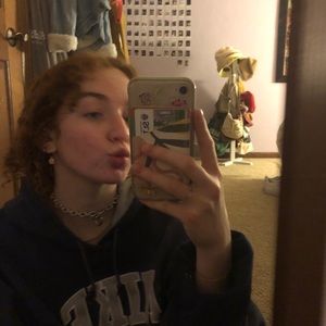 Meet your Posher, Macy